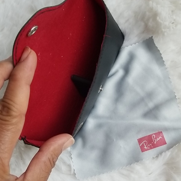 Ray-Ban case only - Picture 4 of 5